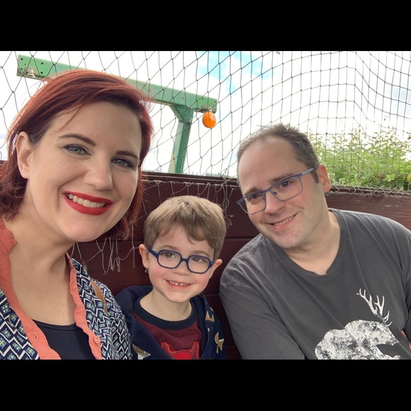 Meet your Posher, Sarah - Picture 2 of 4